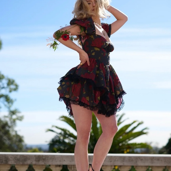 Selkie Eden Lace Hankie Dress - Large - Picture 16 of 16